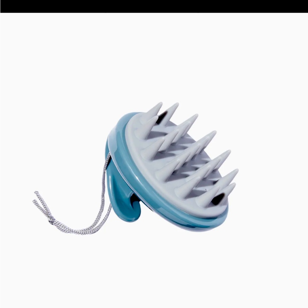 FREE W/ANY OTHER PURCHASE FROM MY CLOSET! New in box: stimulating scalp massager